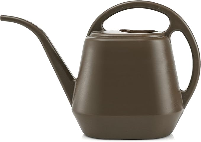Vintage Brown Gardening Watering Can: Combining Practicality and Aesthetics to Care for Every Plant