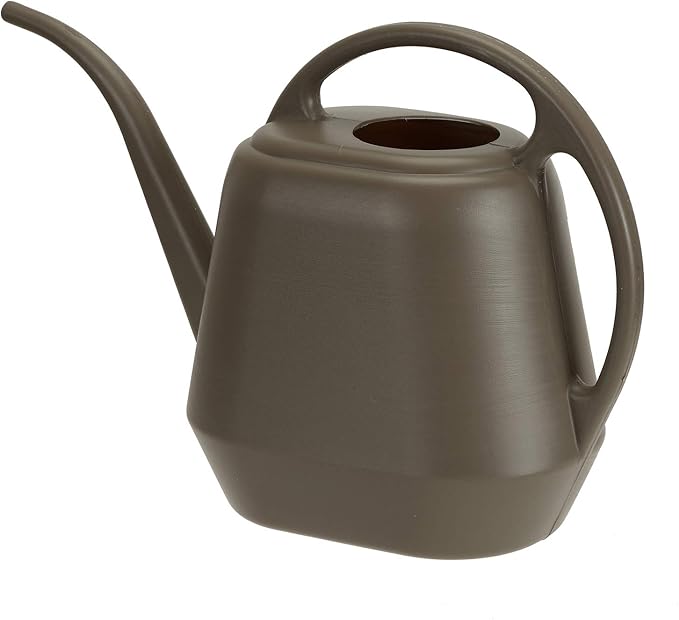Vintage Brown Gardening Watering Can: Combining Practicality and Aesthetics to Care for Every Plant